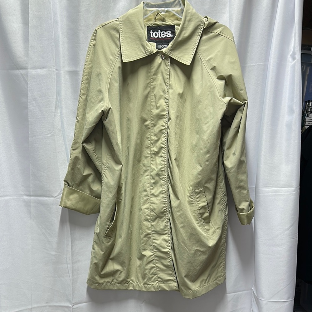 New Totes Tan Rain jacket (Sz.large)